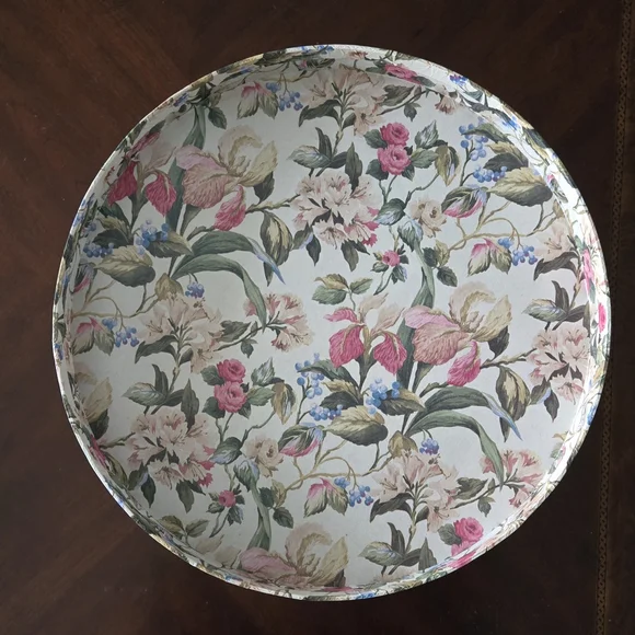 Vintage Round Hat Box - Picture 10 of 15